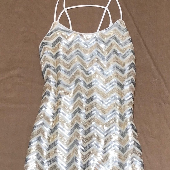 F21 • Gold & Silver Sequin Dress - Picture 4 of 4